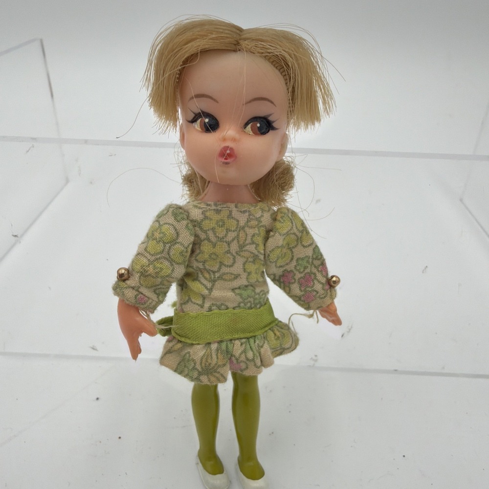 1967 hasbro Hong Kong doll 4"